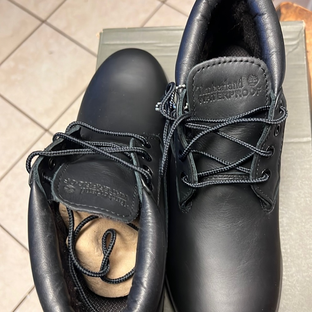 Men’s Size 8 Black Timberland Chukka